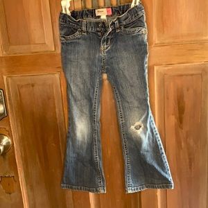 Girls Size 5 Old Navy flare stretch jeans with adjustable waist band.